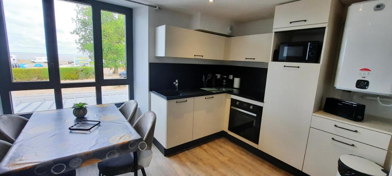 Les Appartements De La B Saint-Benoît-des-Ondes Dış mekan fotoğraf